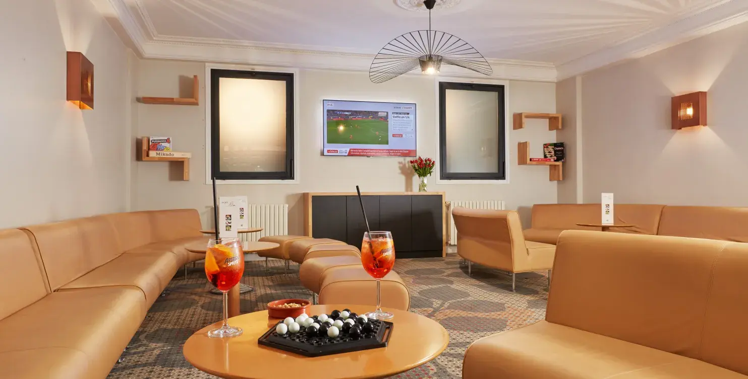  Hotel Roissy Lourdes le Zinc bar Hotel Roissy Lourdes 4 étoiles proche de la Grotte de Lourdes