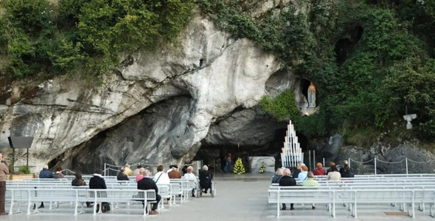  Hotel Roissy Lourdes Hotel Roissy Lourdes 4 Stelle Francia – Vicino alla Grotta con Parcheggio e Ristorante