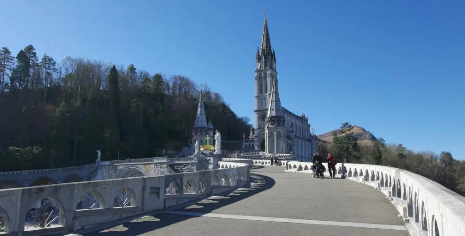  Hotel Roissy Lourdes Hotel Roissy Lourdes 4 Stelle Francia – Vicino alla Grotta con Parcheggio e Ristorante