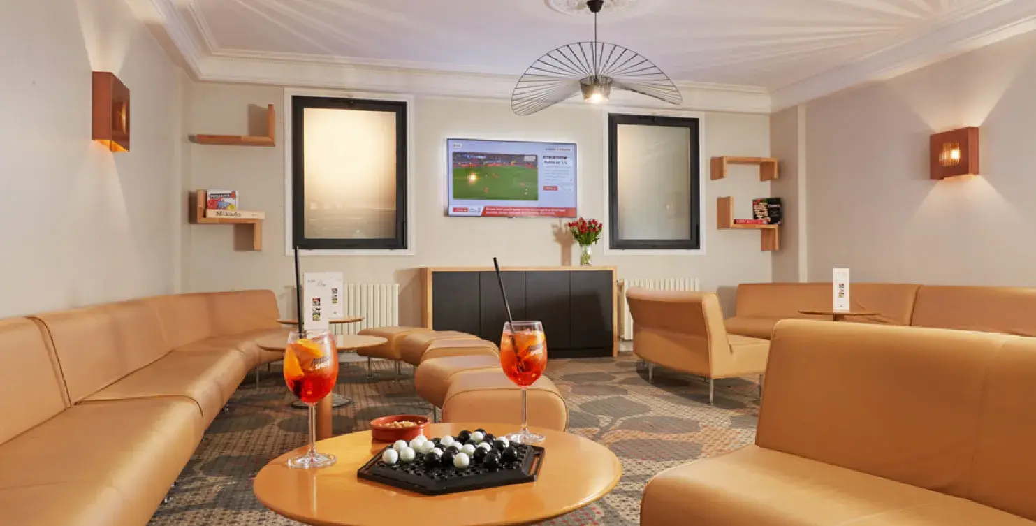  Hotel Roissy Lourdes Le Zinc Bar – Hotel Roissy Lourdes 4 estrelas perto da Gruta de Lourdes