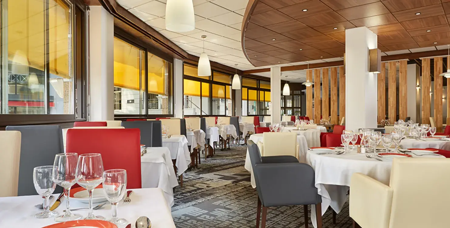  Hotel Roissy Lourdes restaurant le Carrousel