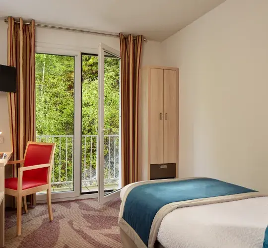  Hotel Roissy Lourdes Hotel Roissy Lourdes 4 estrelas – Quarto individual Conforto perto da Gruta