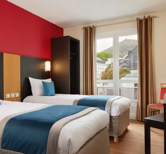  Hotel Roissy Lourdes Hotel Roissy Lourdes perto da Gruta – 2 quartos duplos comunicantes Conforto 4 estrelas