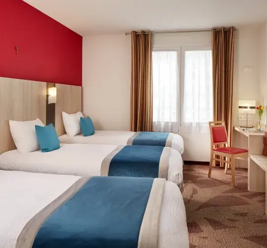  Hotel Roissy Lourdes Hotel Roissy Lourdes 4 estrelas – Quarto triplo Conforto perto da Gruta