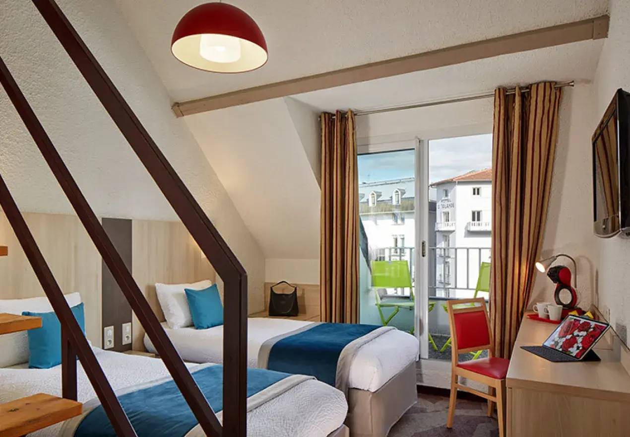  Hotel Roissy Lourdes 4 stars near grotto quadruple room