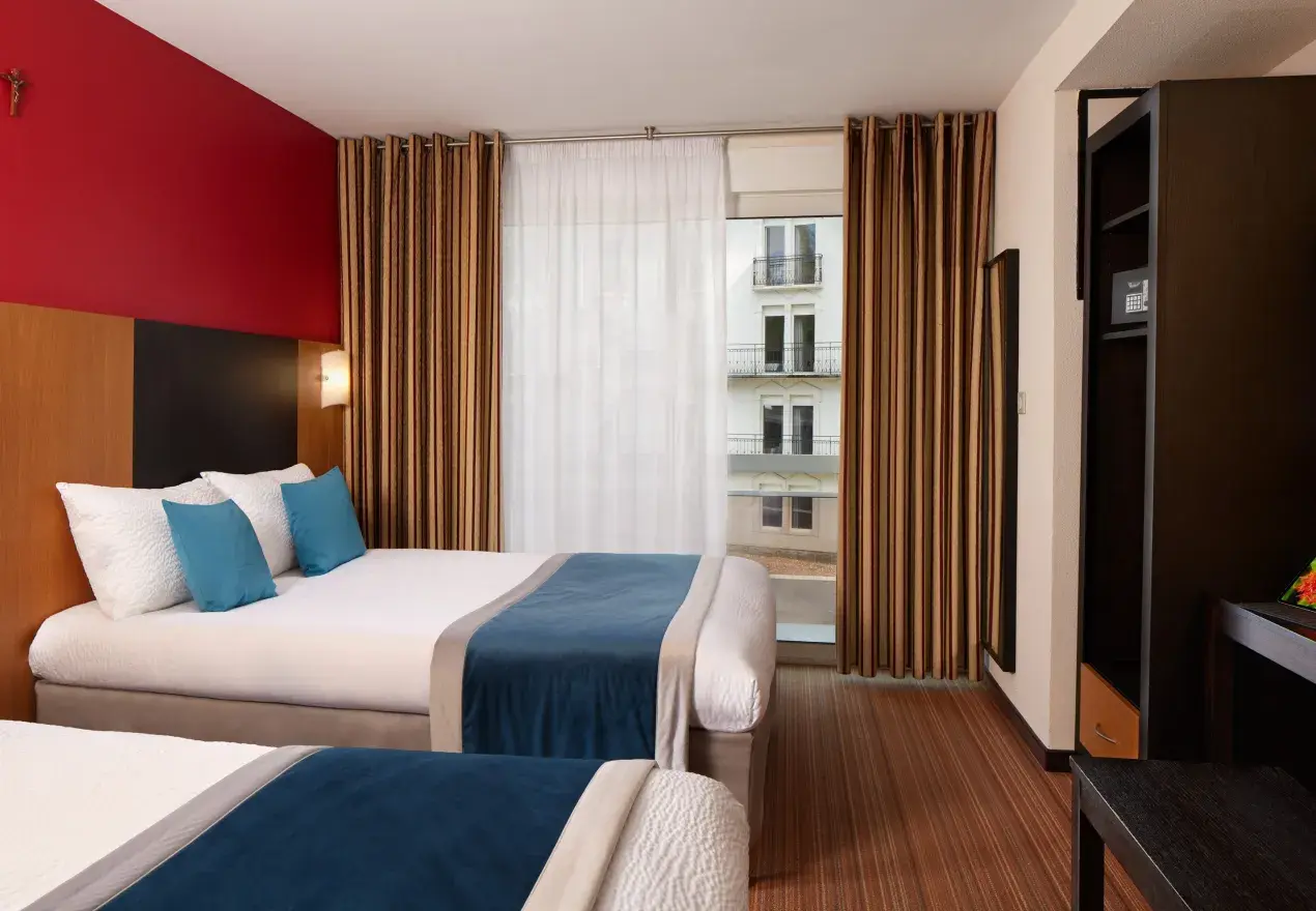  Hotel Roissy Lourdes Hotel 4 estrelas perto da Gruta de Lourdes – Quarto familiar Conforto