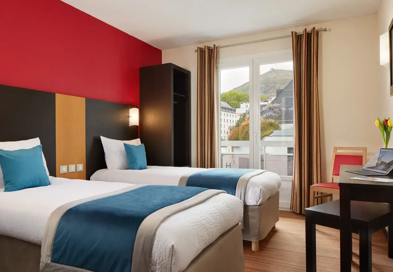  Hotel Roissy Lourdes Hotel Roissy Lourdes perto da Gruta – 2 quartos duplos comunicantes Conforto 4 estrelas