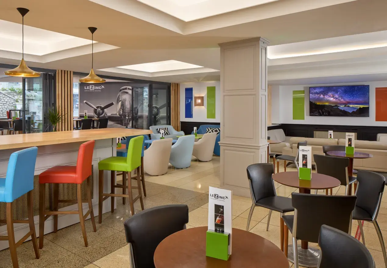  Hotel Roissy Lourdes Le Zinc Bar – lounge do Hotel Roissy Lourdes perto da Gruta
